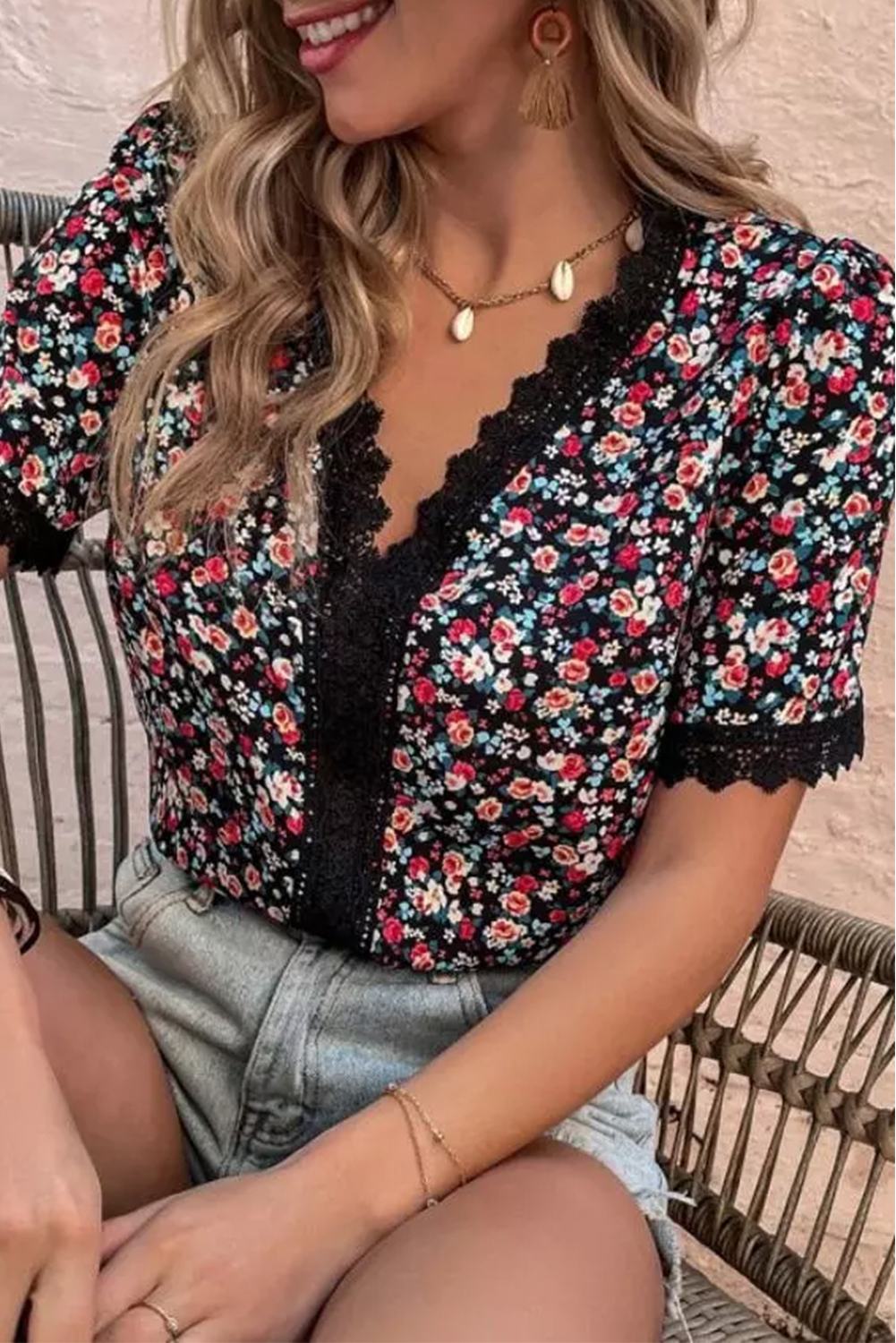 Dainty Floral Lace Trim Blouse